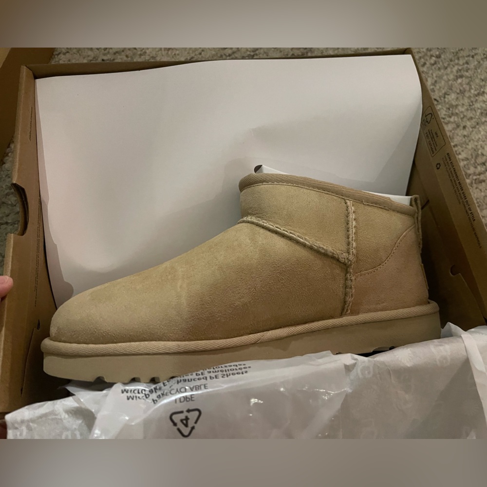 *SOLD* UGG ultra mini in Driftwood - Picture 6 of 8